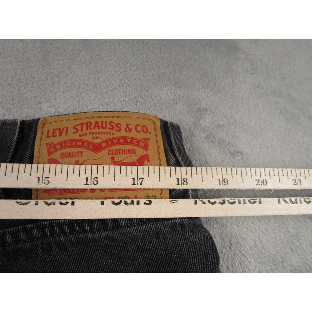 Levis spots jeans